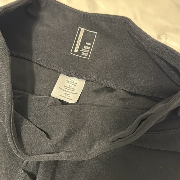 Mondetta, Black Workout leggings, capri open knee caps, interior waist pocket, M - Picture 6 of 6